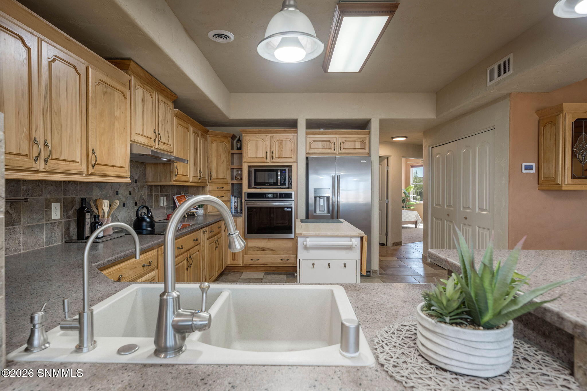 12-web-or-mls-Snappin Homes (Isleta4367)