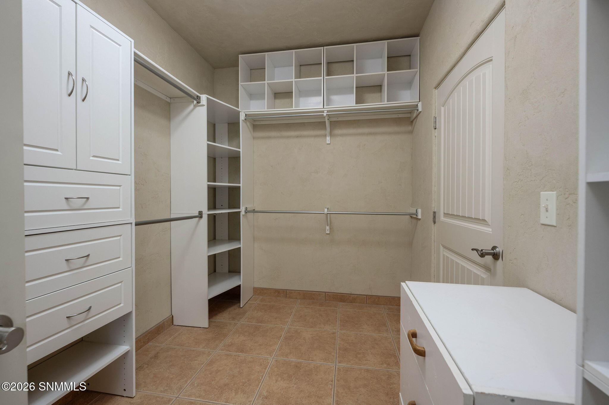 41-web-or-mls-Snappin Homes (Isleta4367)