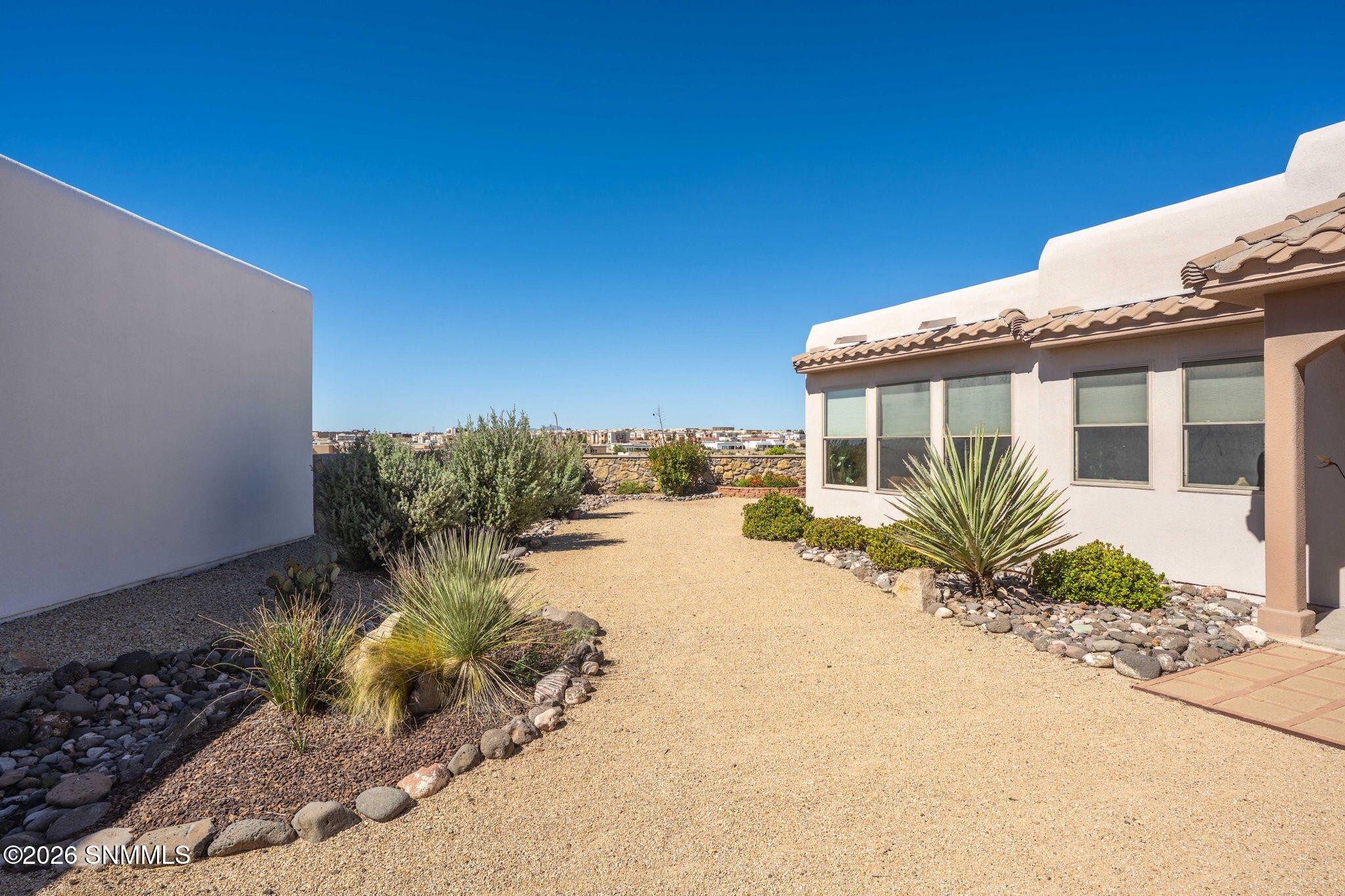 7-web-or-mls-Snappin Homes (Isleta4367)-