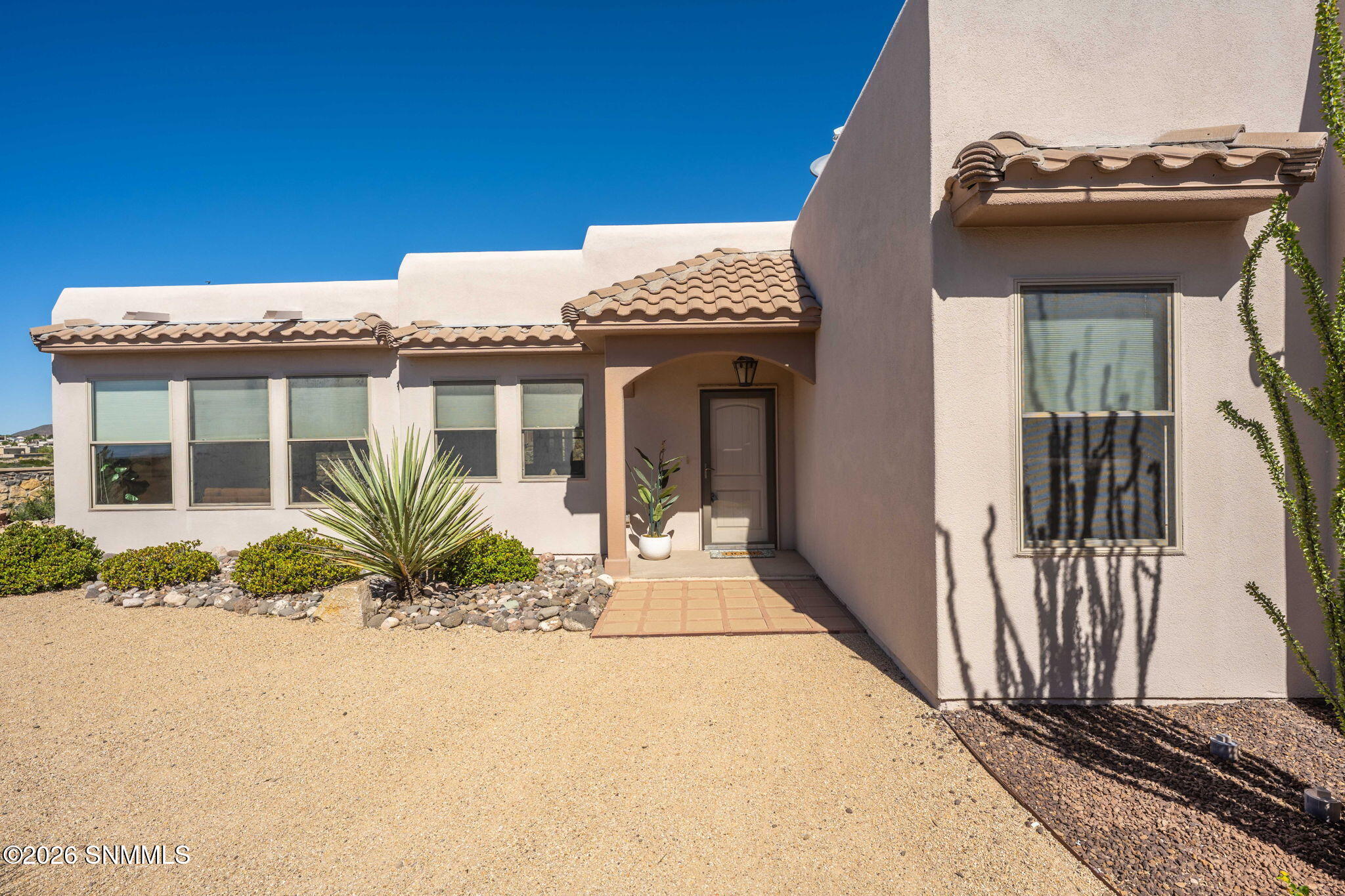 8-web-or-mls-Snappin Homes (Isleta4367)-