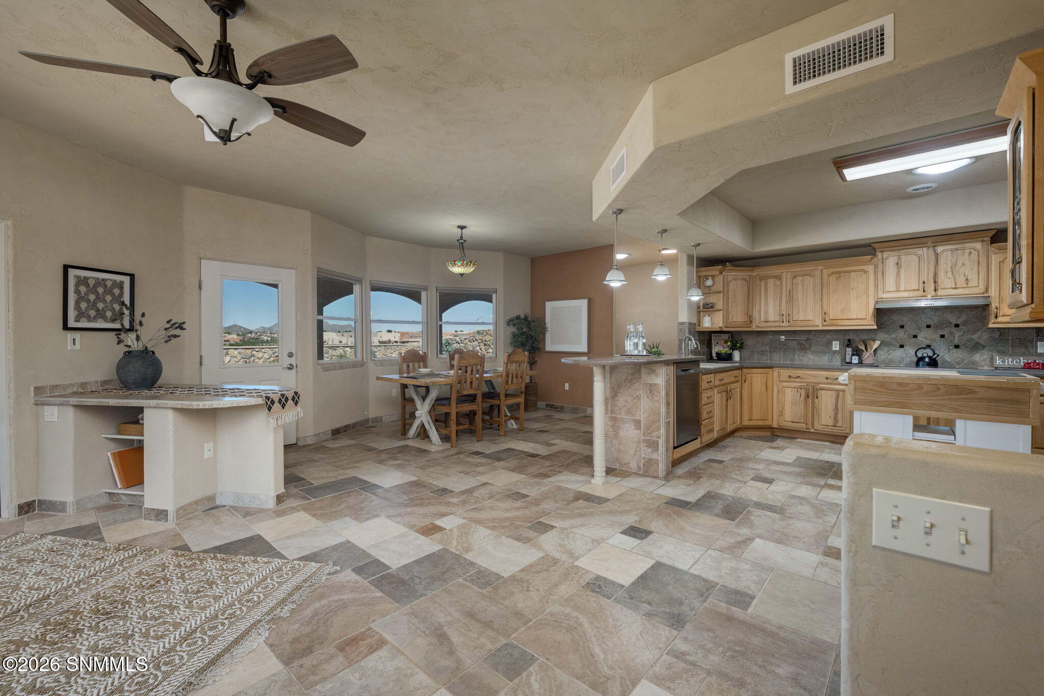 9-web-or-mls-Snappin Homes (Isleta4367)-
