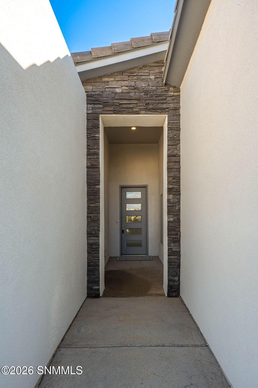 4-web-or-mls-Snappin Homes (WildSky6112)