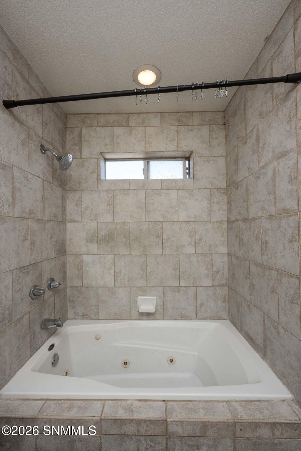 20-web-or-mls-Snappin Homes (NogalCanyon