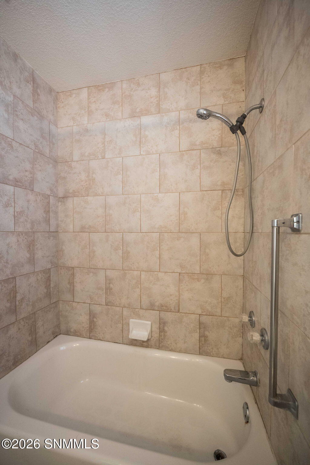 24-web-or-mls-Snappin Homes (NogalCanyon