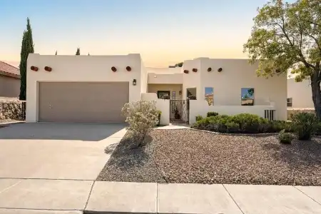 571 Canyon Point Road, Las Cruces, New Mexico 88011, 3 Bedrooms Bedrooms, ,2 BathroomsBathrooms,Residential,For Sale,Canyon Point,2603330