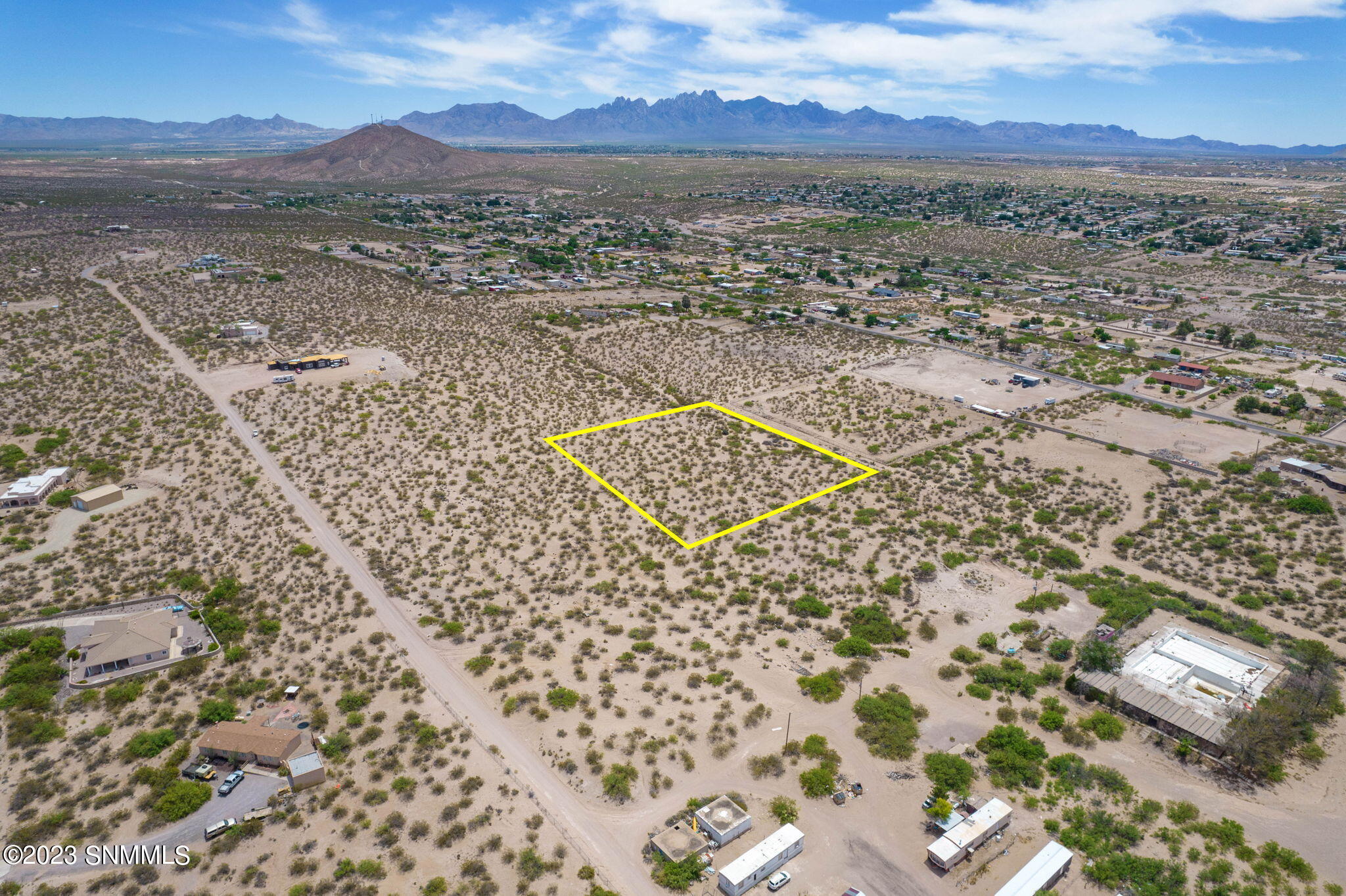 15-web-or-mls-Desert Ridge Rise R0305446