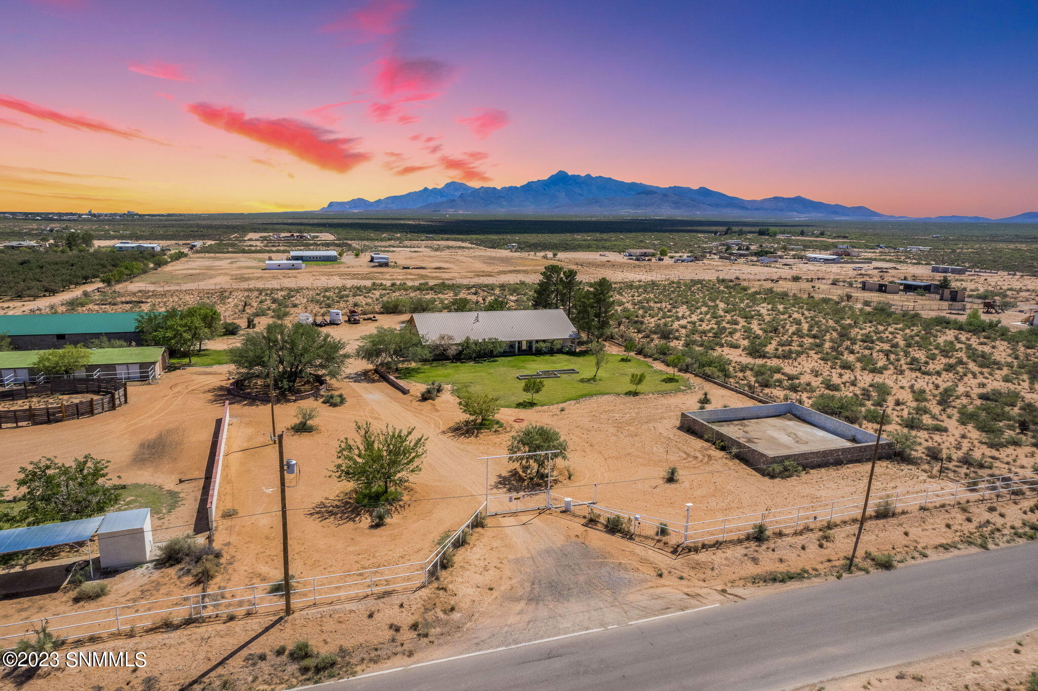 1-web-or-mls-Desert Aire 1305-Sunset 3