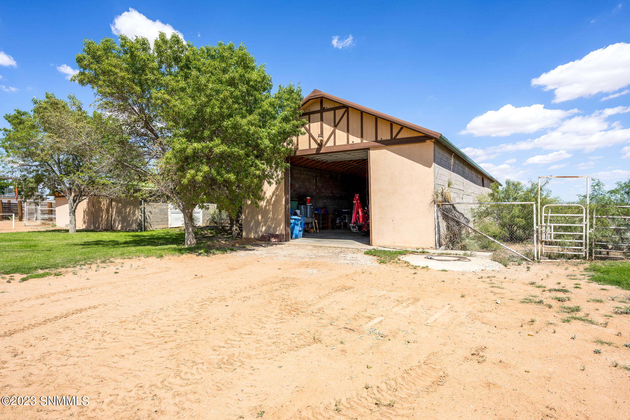 64-web-or-mls-Desert Aire 1305-219