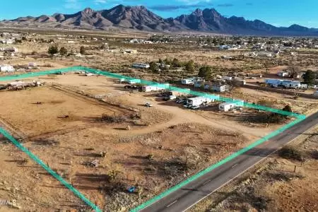 7250 Moongate Road, Las Cruces, New Mexico 88012, ,Residential Income,For Sale,Moongate,2400045