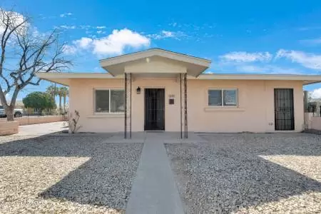1230 Griggs, Las Cruces, New Mexico 88001, 5 Bedrooms Bedrooms, ,4 BathroomsBathrooms,Residential Income,For Sale,Griggs,2400546