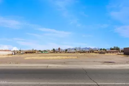 1360 Valley Drive, Las Cruces, New Mexico 88005, ,Land,For Sale,Valley,2400809