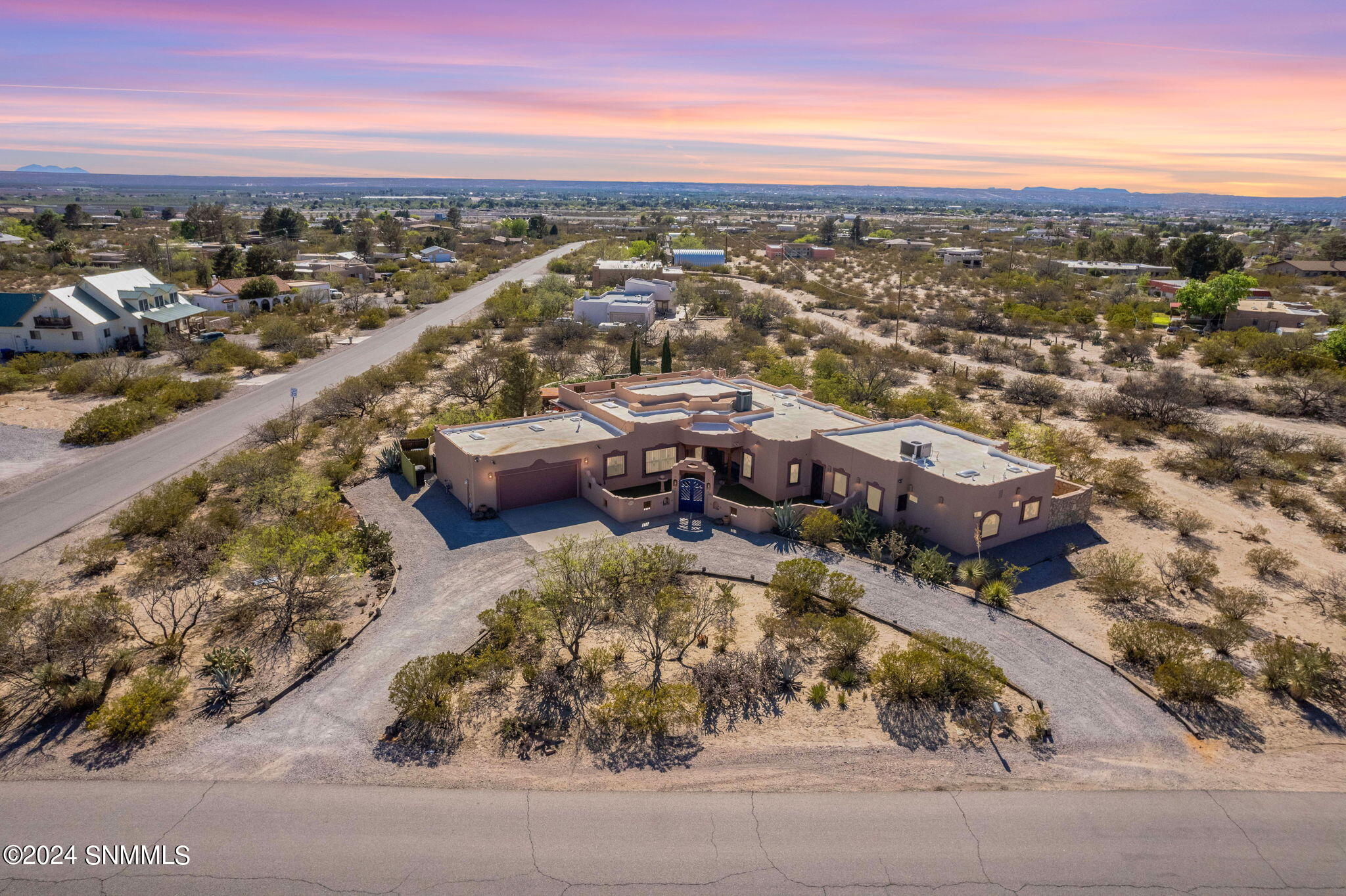 100-web-or-mls-Ocotillo 4930-Sunset 9