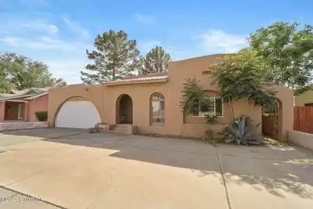 439 Alameda, Las Cruces, New Mexico 88001, 6 Bedrooms Bedrooms, ,3 BathroomsBathrooms,Residential Income,For Sale,Alameda,2401354
