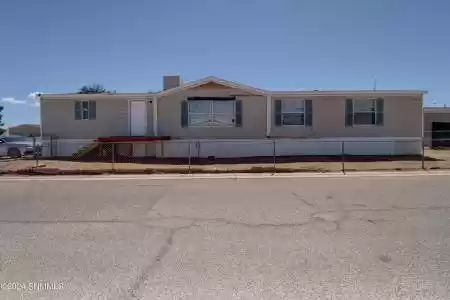 5475 Porter Drive, Las Cruces, New Mexico 88012, 3 Bedrooms Bedrooms, ,2 BathroomsBathrooms,Residential,For Sale,Porter,2401456