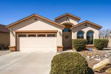 7575 Vista De Oeste Place, Las Cruces, New Mexico 88012, 3 Bedrooms Bedrooms, ,2 BathroomsBathrooms,Residential,For Sale,Vista De Oeste,2401355