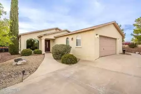 3667 Australite Court, Las Cruces, New Mexico 88012, 3 Bedrooms Bedrooms, ,2 BathroomsBathrooms,Residential,For Sale,Australite,2401816