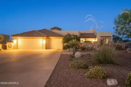 10002 San Savino Court, Las Cruces, New Mexico 88007, 4 Bedrooms Bedrooms, ,4.5 BathroomsBathrooms,Residential,For Sale,San Savino,2401853