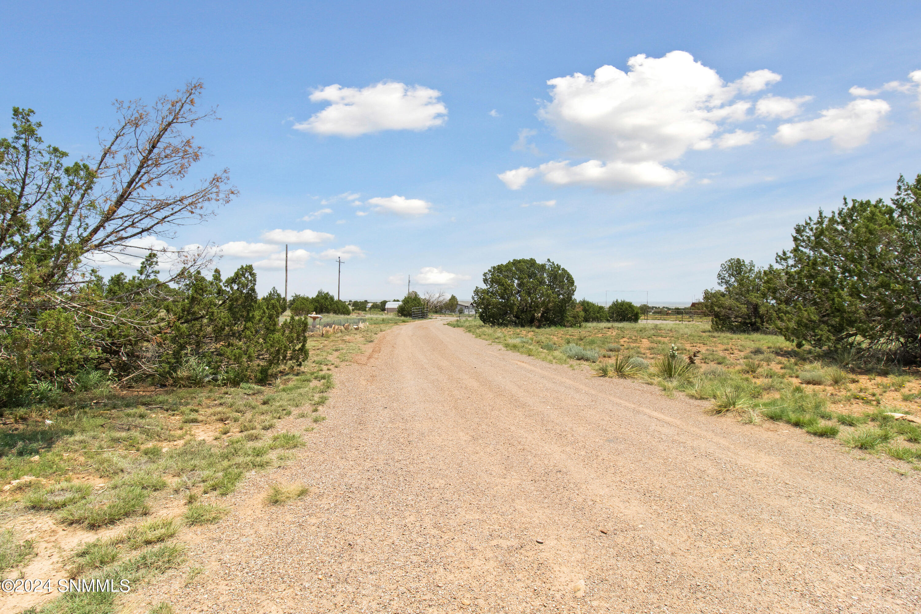 32-1221-Bar-Y-Road-Santa-Rosa-NM-88435-W