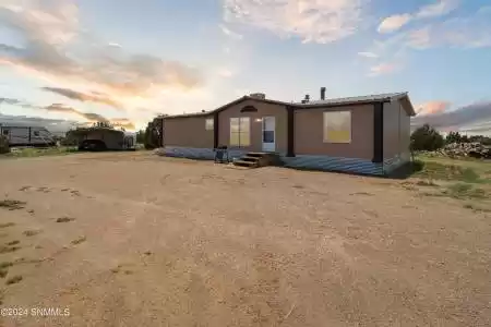 1229 Bar Y, Santa Rosa, New Mexico 88435, 3 Bedrooms Bedrooms, ,1.75 BathroomsBathrooms,Residential,For Sale,Bar Y,2401852