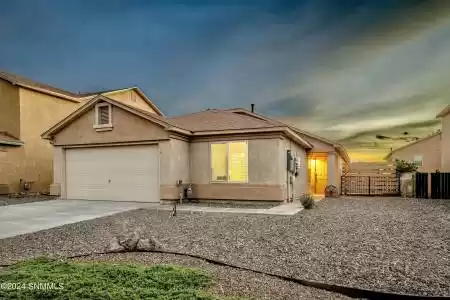 5819 Desert Peak Place, Las Cruces, New Mexico 88012, 3 Bedrooms Bedrooms, ,2 BathroomsBathrooms,Residential,For Sale,Desert Peak,2401970