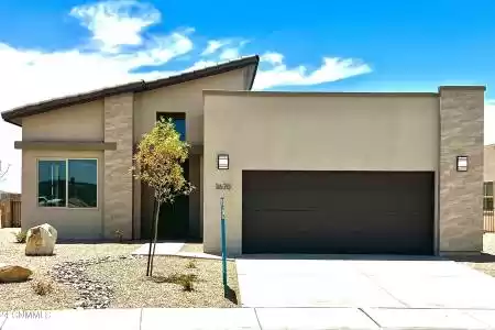 3670 Paragon Street, Las Cruces, New Mexico 88012, 4 Bedrooms Bedrooms, ,2.5 BathroomsBathrooms,Residential,For Sale,Paragon,2402010