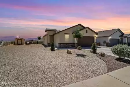 4201 Desert Pinon Place, Las Cruces, New Mexico 88007, 3 Bedrooms Bedrooms, ,2 BathroomsBathrooms,Residential,For Sale,Desert Pinon,2402031