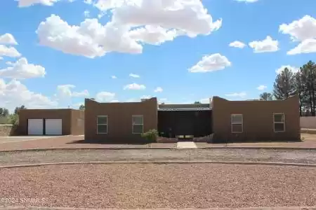 4227 Lost Lane, Las Cruces, New Mexico 88007, 4 Bedrooms Bedrooms, ,2.5 BathroomsBathrooms,Residential,For Sale,Lost,2402061