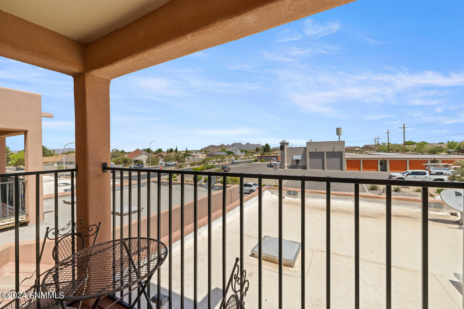 3872 Las Coliinas | Carl Krause | Las Cr