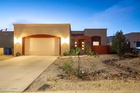 2747 Coventry Road, Las Cruces, New Mexico 88011, 3 Bedrooms Bedrooms, ,2 BathroomsBathrooms,Residential,For Sale,Coventry,2401782